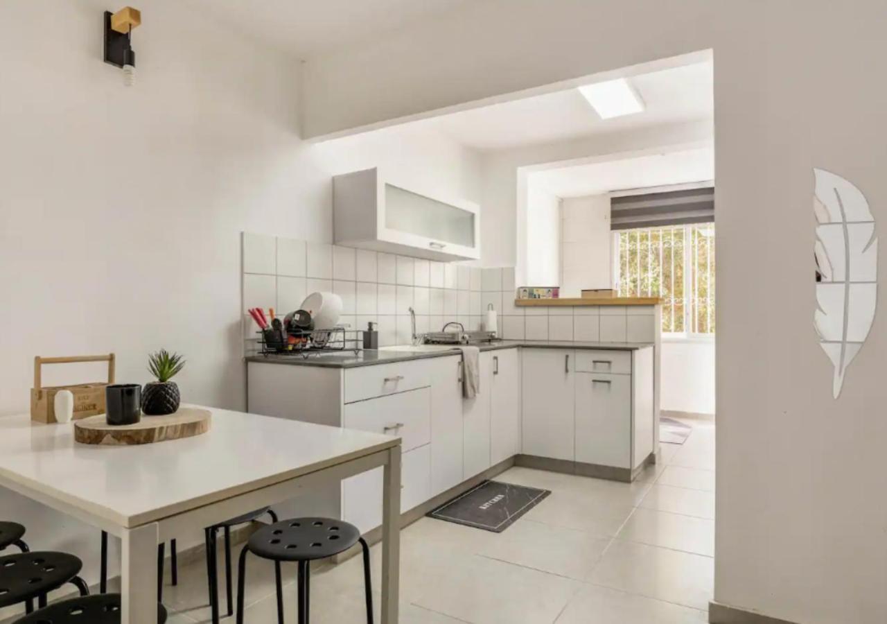Central 1Br Oasis, Fast Fiber Wifi, Free Parking, Free Netflix With Shelter Haifa Exteriör bild